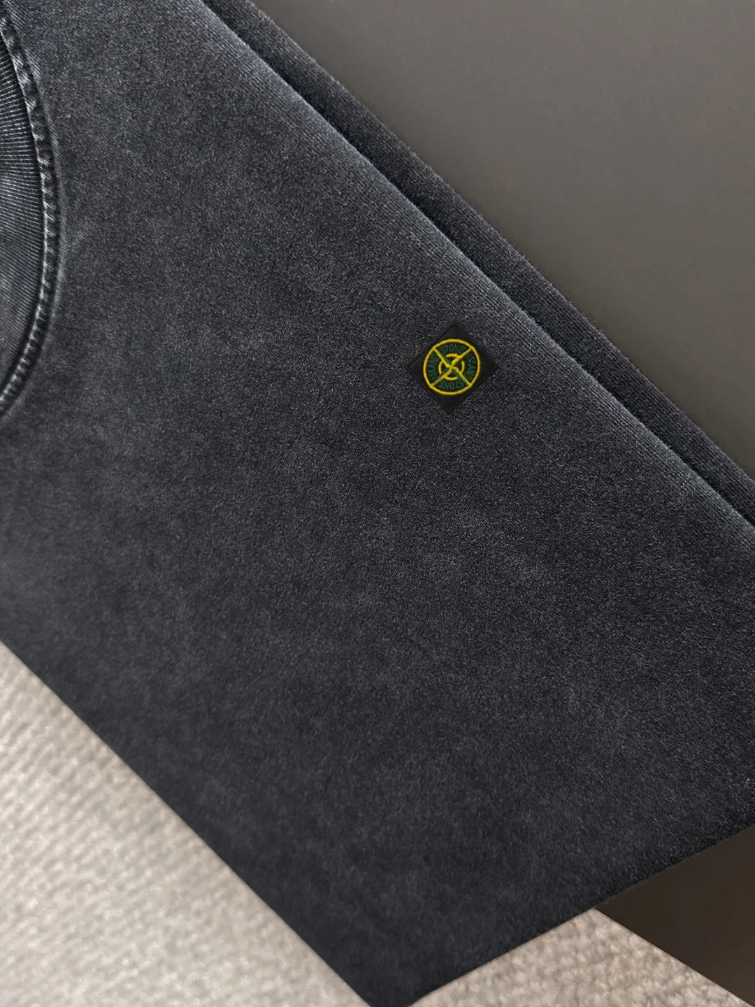 Next day shipping P460 Stone lsland/stone island high quality 2025 spring and summer new casual heavy industry suit exclusively developed by yb! High quality production! Imported custom-made fabrics for foreign orders, with high breathability and comfort, impeccable details, brand element design concept, delicate and soft feel! It presents a casual cut and the upper body shape is great! On sale simultaneously on the official website! From a high-end men's positioning brand, the low-key luxury taste is irresistible! Exquisite workmanship and impeccable quality! The overall style is simple, fashionable and timeless, fully meeting the requirements of stylish and tasteful dressing! Size: S-XXL